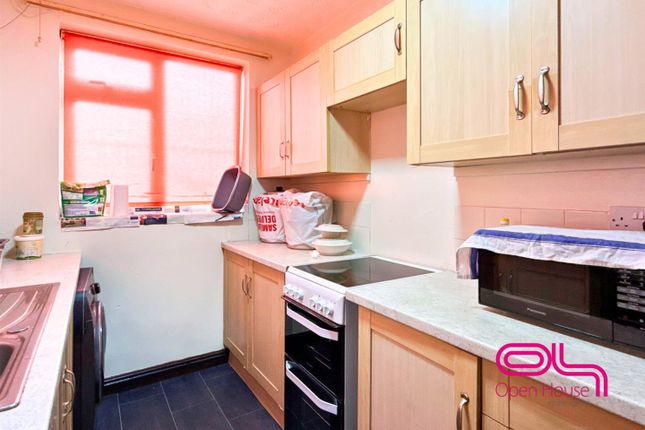 59, Morris Green Lane, Bolton photo 4