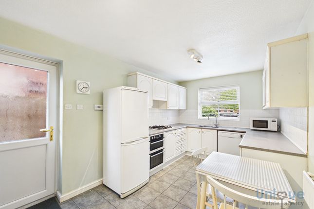 Belgrave Avenue, Wesham photo 3
