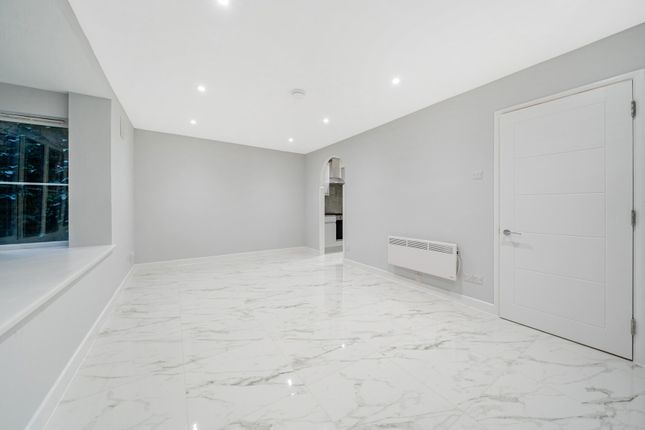 1365826-7-68E7c6F...