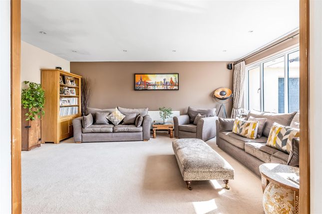 Rookwood, 1, Virginia Close, Ashtead photo 2