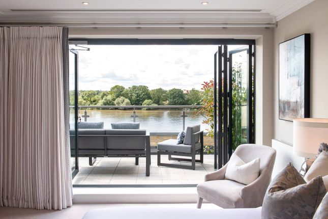 4 Oxbridge Terrace, Palace Wharf, Rainville Road, London photo 3