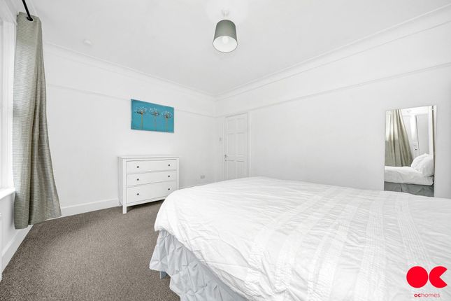 Terraced house to rent in Melbourne Road, London