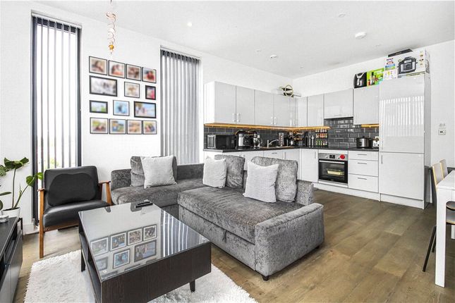 1-bed flat on Milner Road, London SW19, £372,000