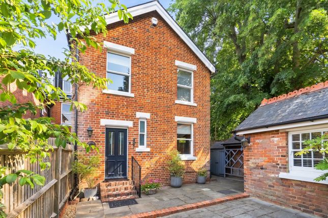 1, Furze Platt Road, Maidenhead photo 2
