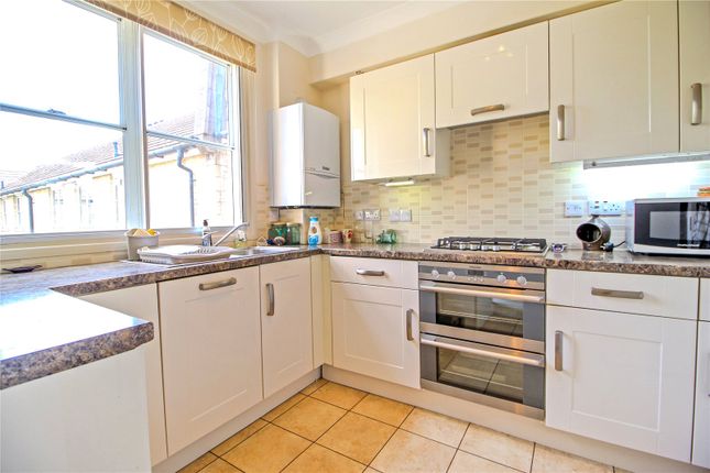 7, Mullings Court, Cirencester photo 4