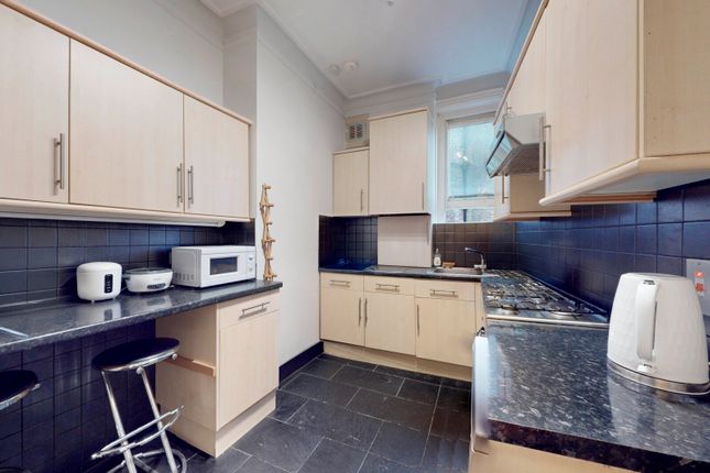9A, Alexandra Court, London photo 3