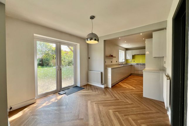 8 Rosedale Drive, Grantham photo 3