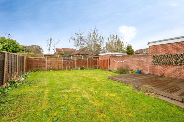 87, Hadfield Road, North Walsham photo 3