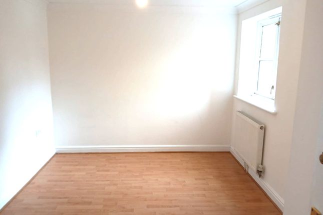 Flat 6, Friends Court, New Inn Yard, WISBECH photo 3