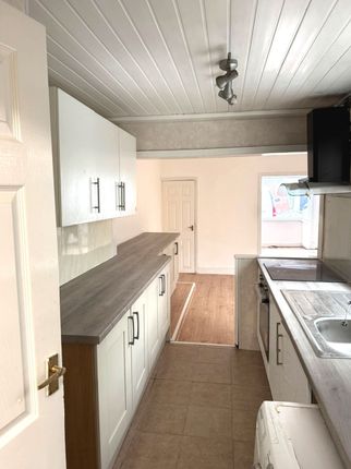6 Church Street, Ferryhill photo 3