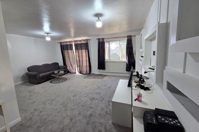 28 Colston Close, Bradford photo 5