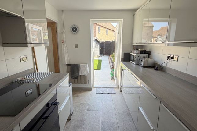 54 Grange Court, Northway, Tewkesbury photo 4