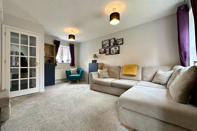 3 Calvinia Close, Basildon photo 3