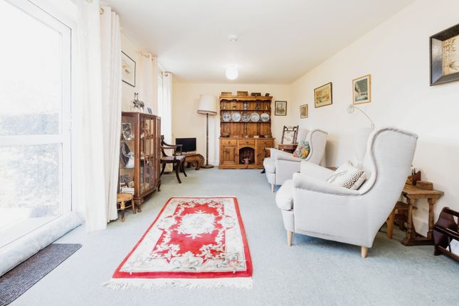 Apartment 9, Tythe Court, 141, White Hart Lane, Romford photo 4