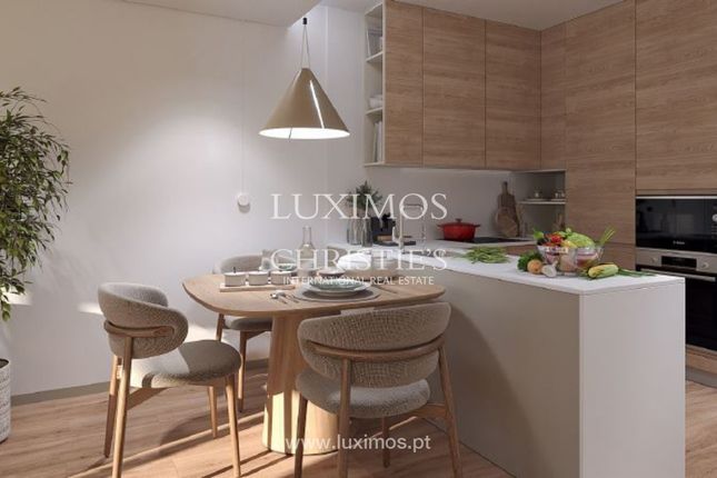 Apartment for sale in Vilar Do Paraíso, 4405 Vila Nova De Gaia, Portugal