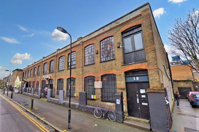 Commercial property to let in Darnley Road, London