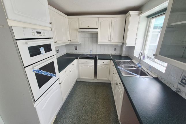 9, Curlew Close, Minehead photo 4