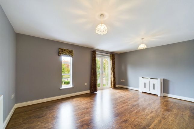 9, Kingsquarter, Maidenhead photo 3