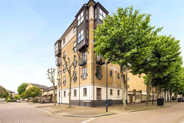 Thumbnail Flat to rent in Gloucester House, 26 Gatcombe Road, Royal Docks, London