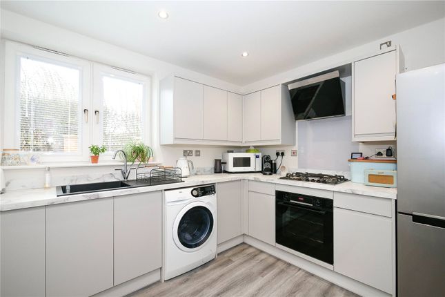 56, Javelin Close, Bradford photo 4