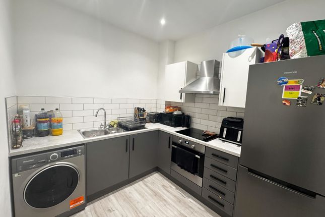 10 Steeple View Apartments, Steeple View Close, Manchester photo 5