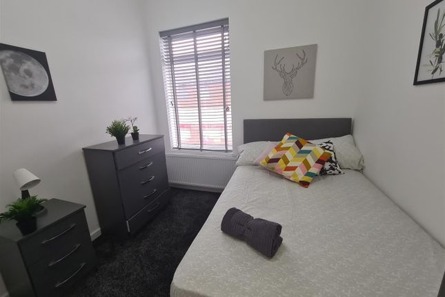 Room 4, 66, Wellington Road, Dudley photo 4