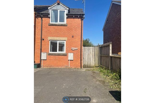 A Sims Lane, Quedgeley, Gloucester photo 5