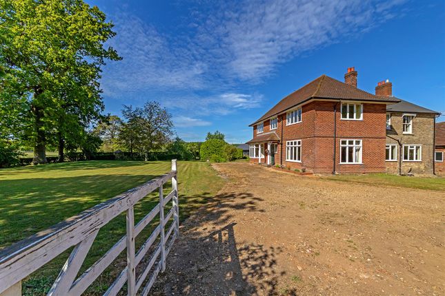 Tollgate Farm House, Tollgate Road, St Albans photo 4