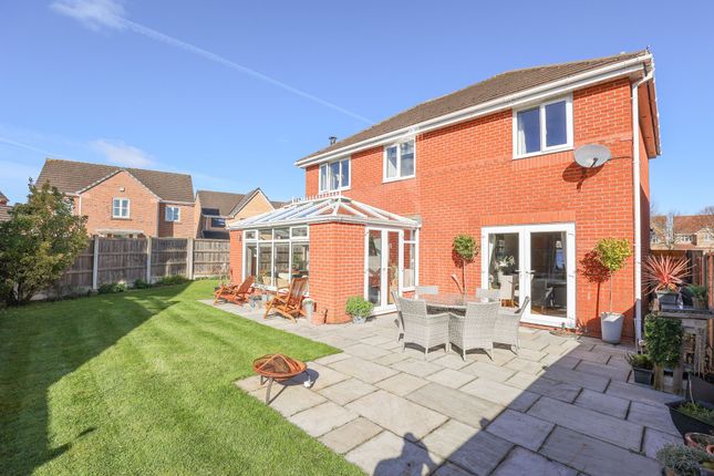 19 Hadrian Road, Morecambe photo 2