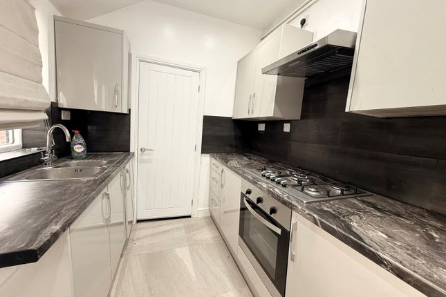 216, Hermitage Road, COALVILLE photo 5