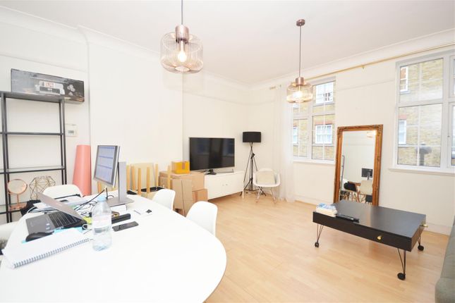 Thumbnail Flat to rent in Tadcaster Court, Twickenham Road, Richmond