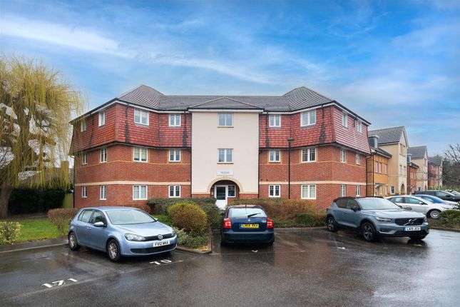 Flat for sale in Compass House, 25 Schoolgate Drive, Morden