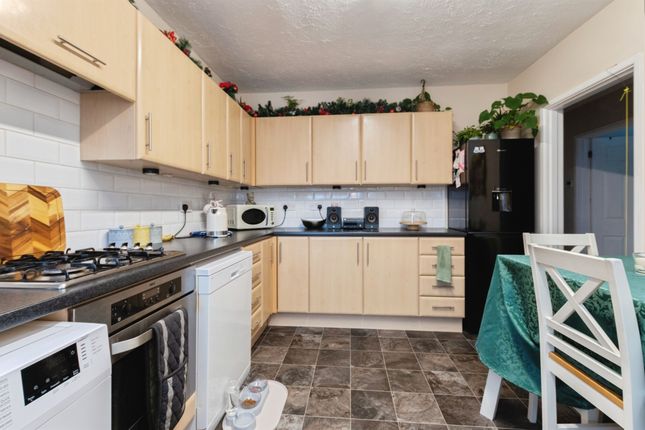 150a, Pinehurst Road, Ferndown photo 4