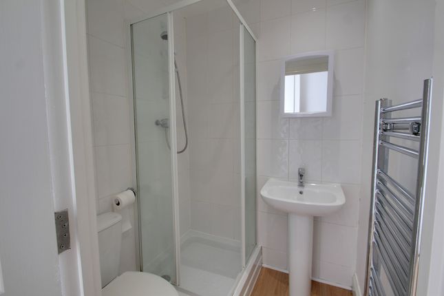 190 Oakleigh Road North, London photo 4