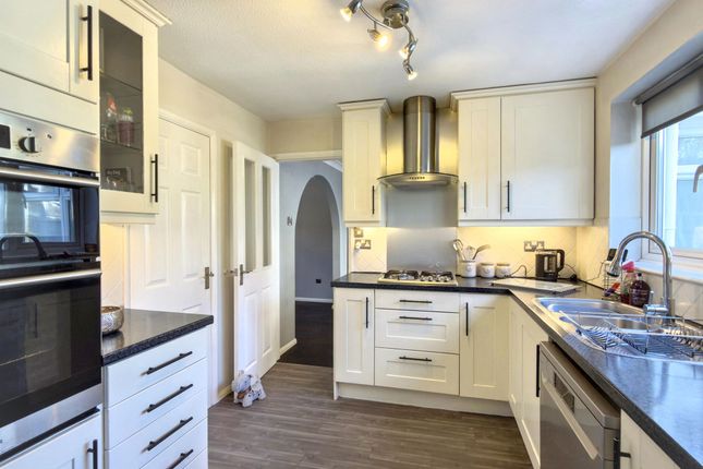 32 The Limes, Coalville photo 3