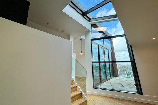 Penthouse for sale in Islington Wharf, 153 Great Ancoats Street, Manchester
