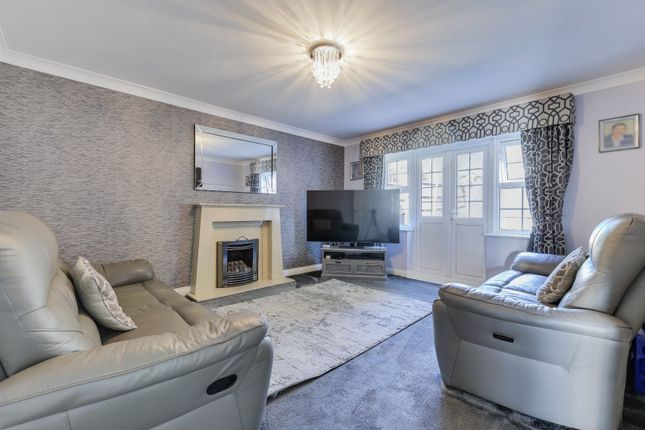 21, Fulneck Mews, West Yorkshire photo 3