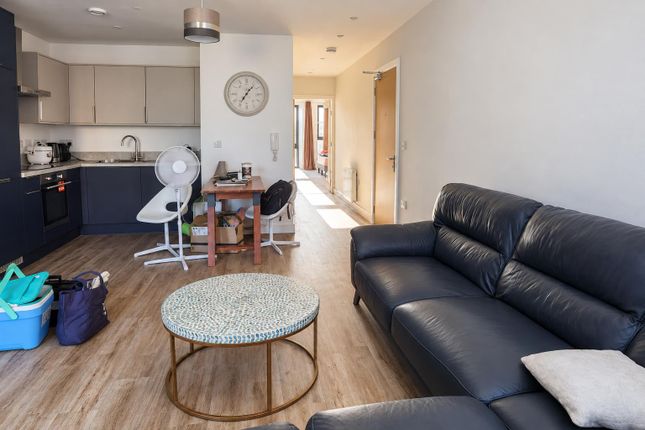 Flat 301, 16, Carmen Beckford Street, Bristol photo 2