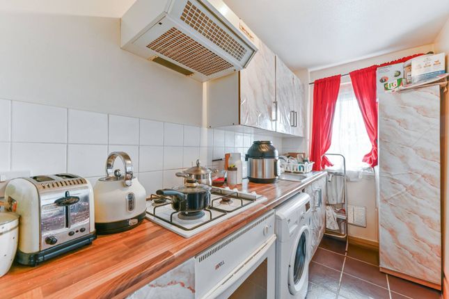 Thumbnail Flat for sale in Selhurst Road SE25, South Norwood, London,