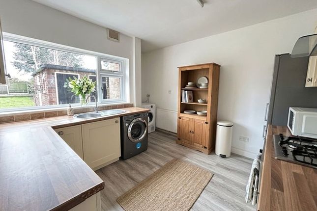 35 Picton Square, Crewe photo 3