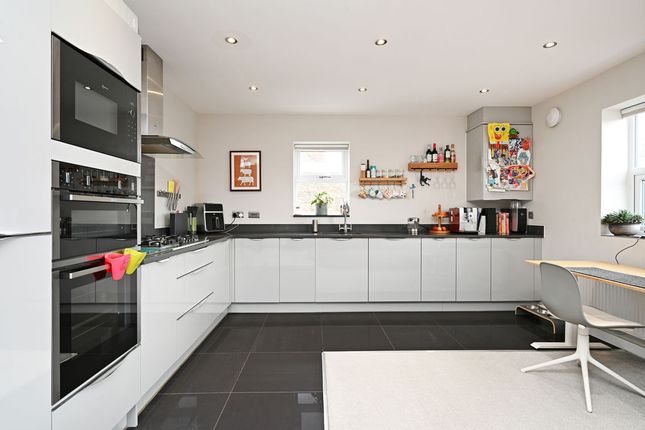 3 Lime Tree House, Hunters Walk, Chesterfield photo 3