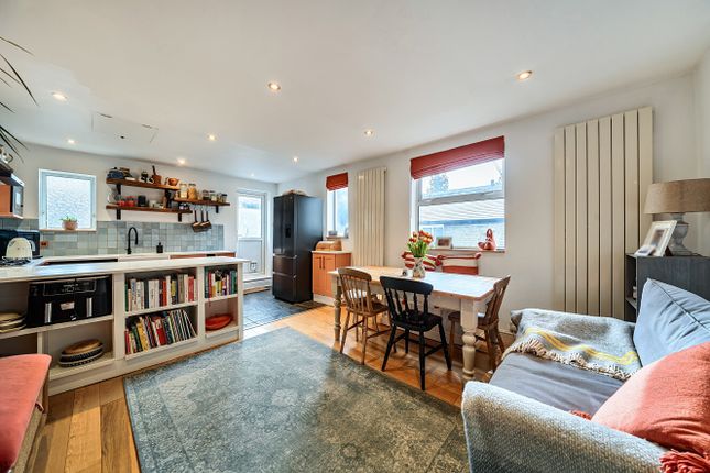 107a,, South Park Road, London photo 2