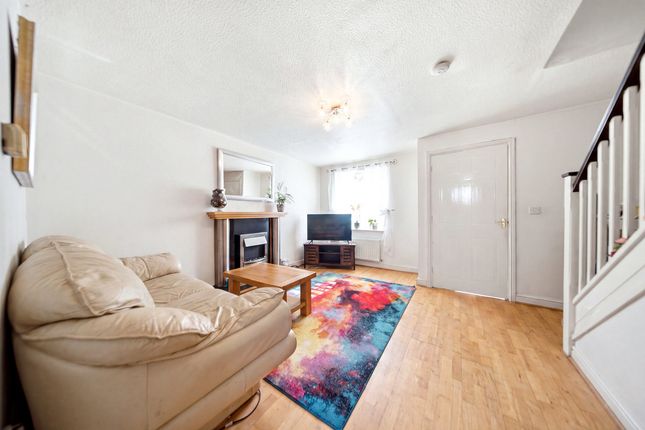 1, Livesey Close, London photo 2