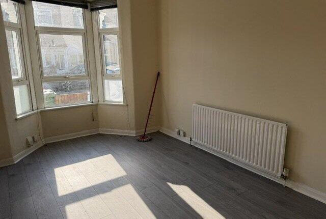 14, Bradbourne Road, Grays photo 2