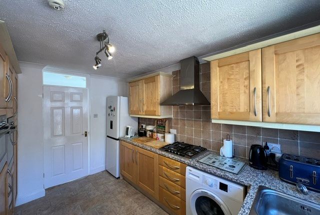 75, Church View, HARLESTON photo 5