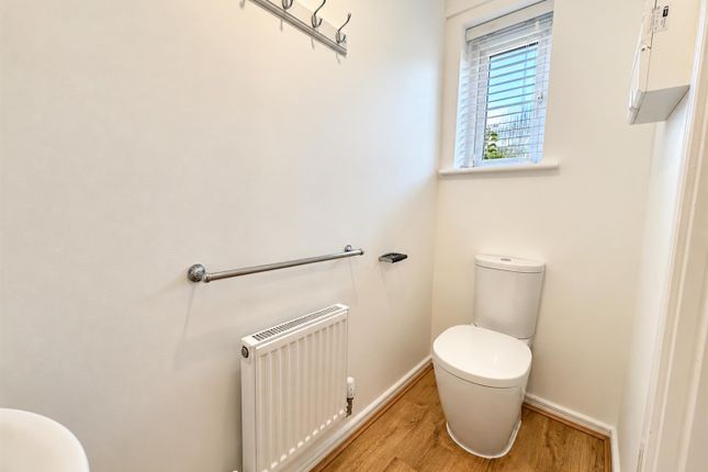 3, Derby Drive, Heywood photo 3