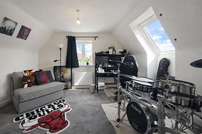 4, Triumph Way, Milton Keynes photo 4