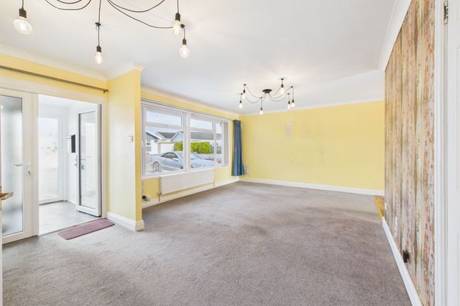42 Westhill Avenue, Milford Haven photo 3