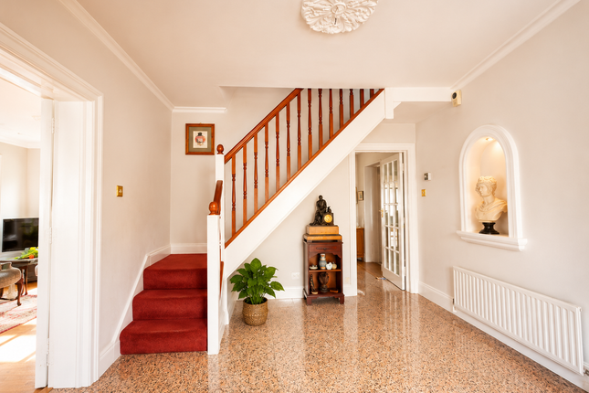 52, Beaufort Road, Ealing photo 2