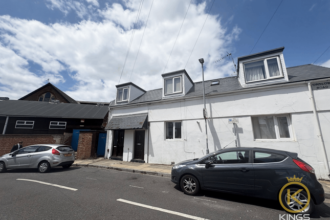F4 70-72 Clarendon Road (2)